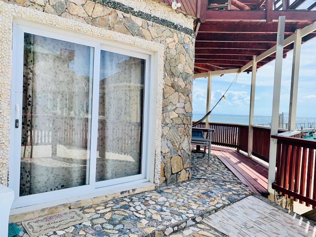 Fosters West Bay Resort Екстер'єр фото