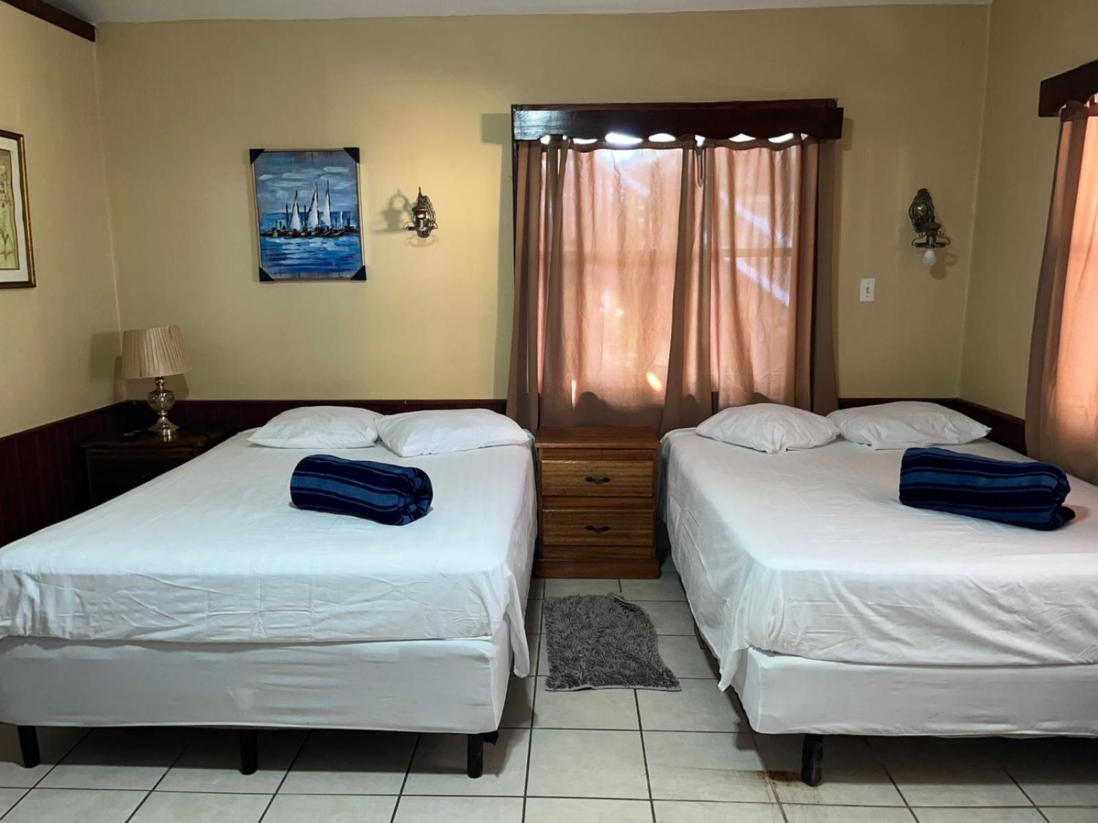 Fosters West Bay Resort Екстер'єр фото